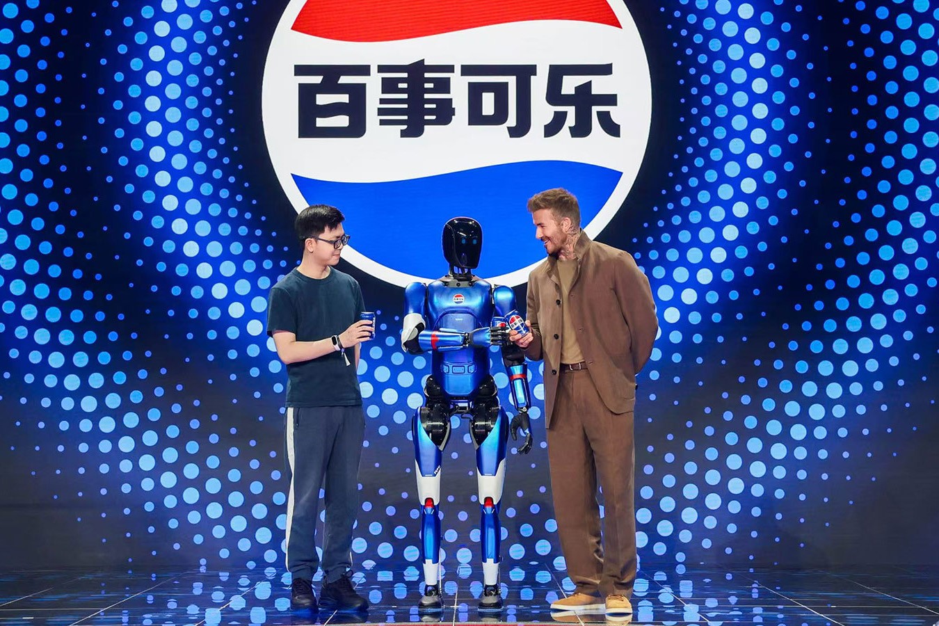 beats365机器人携手百事中国共创“百事蓝宝” 共燃渴望新章